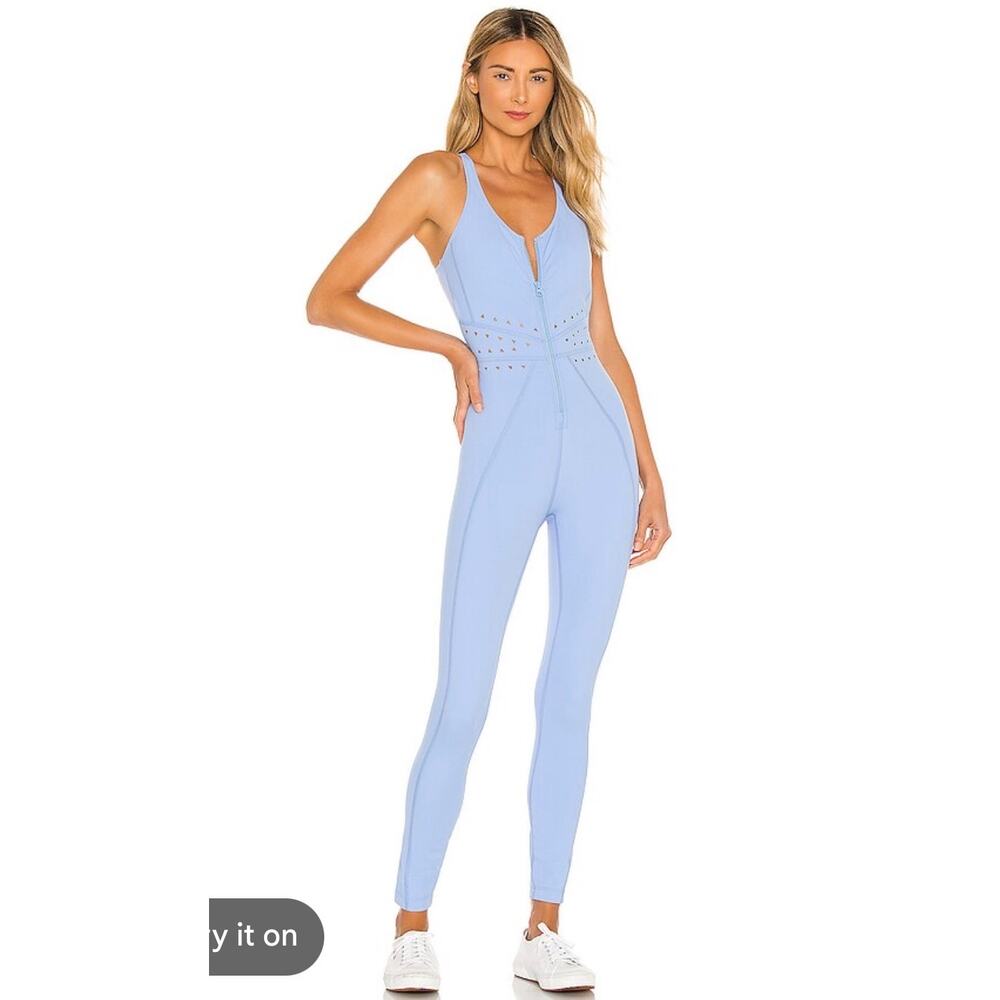 0251 Gigi C Hunter Jumpsuit Catsuit Size Small Lilac Laser Cutout Active